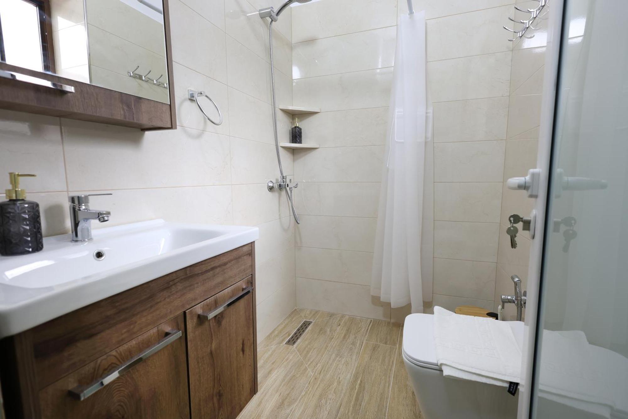 Hotel Vila Vreko B&B เบราท ภายนอก รูปภาพ