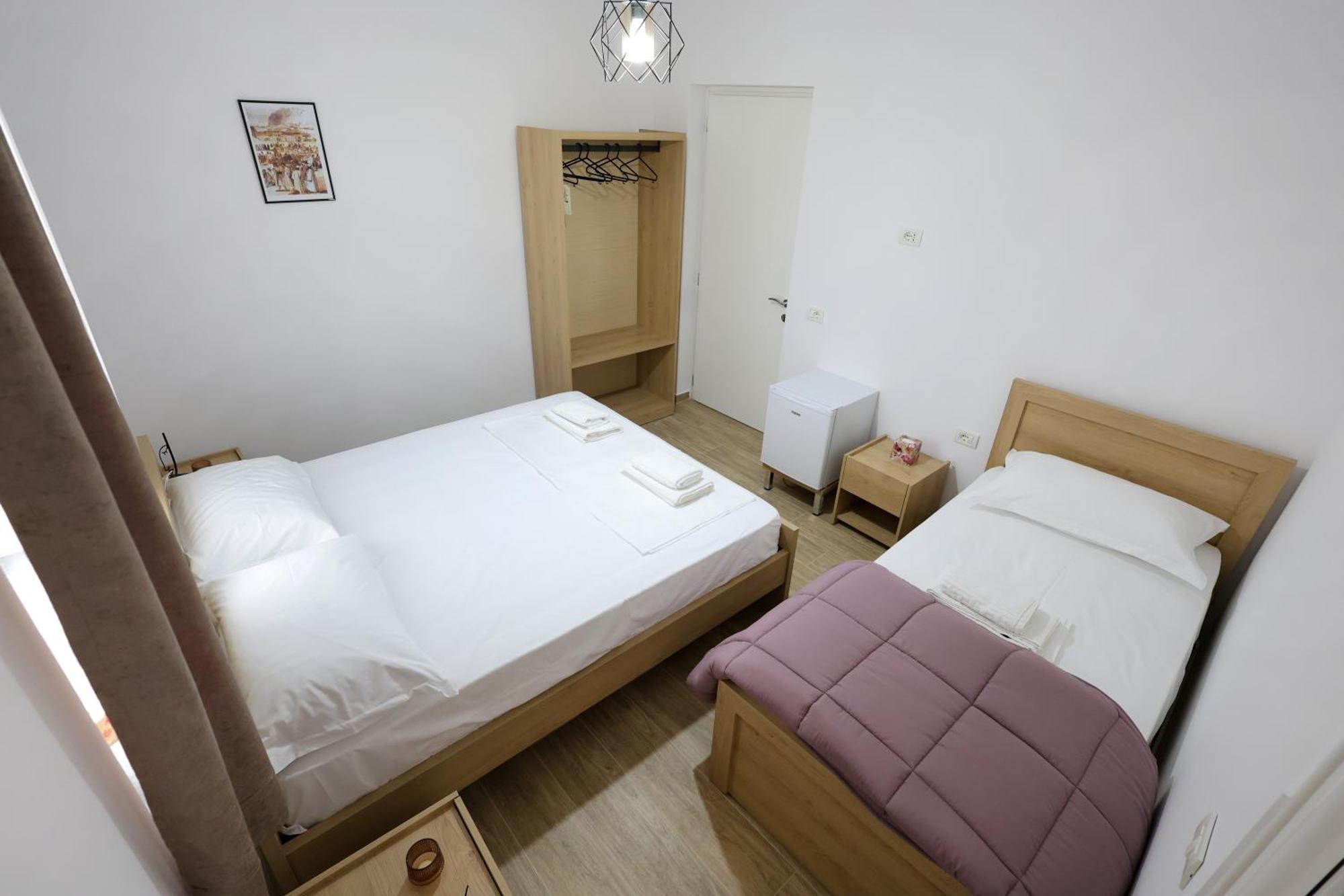 Hotel Vila Vreko B&B เบราท ภายนอก รูปภาพ