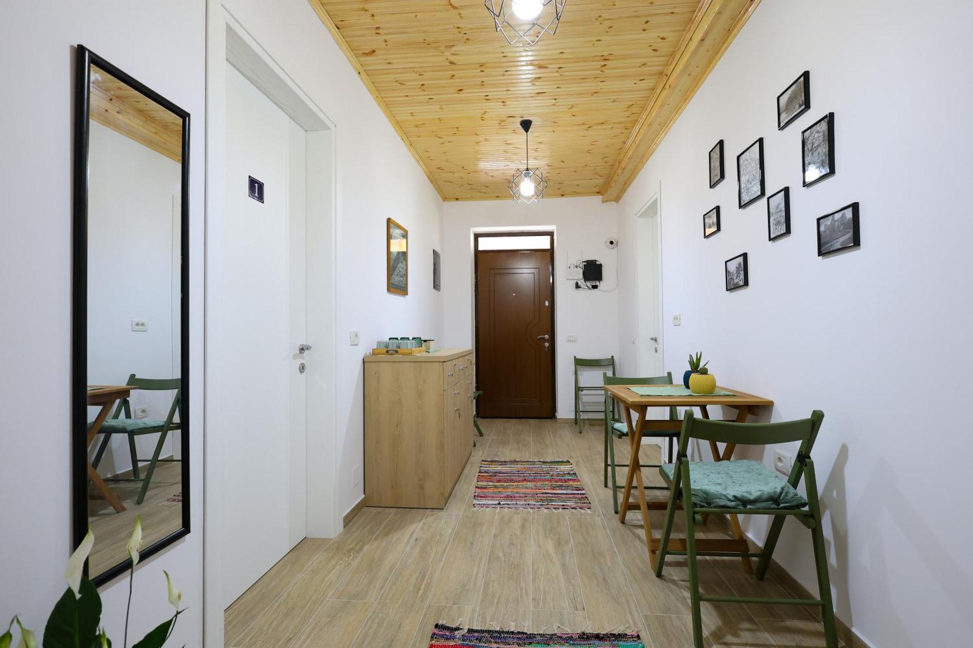 Hotel Vila Vreko B&B เบราท ภายนอก รูปภาพ